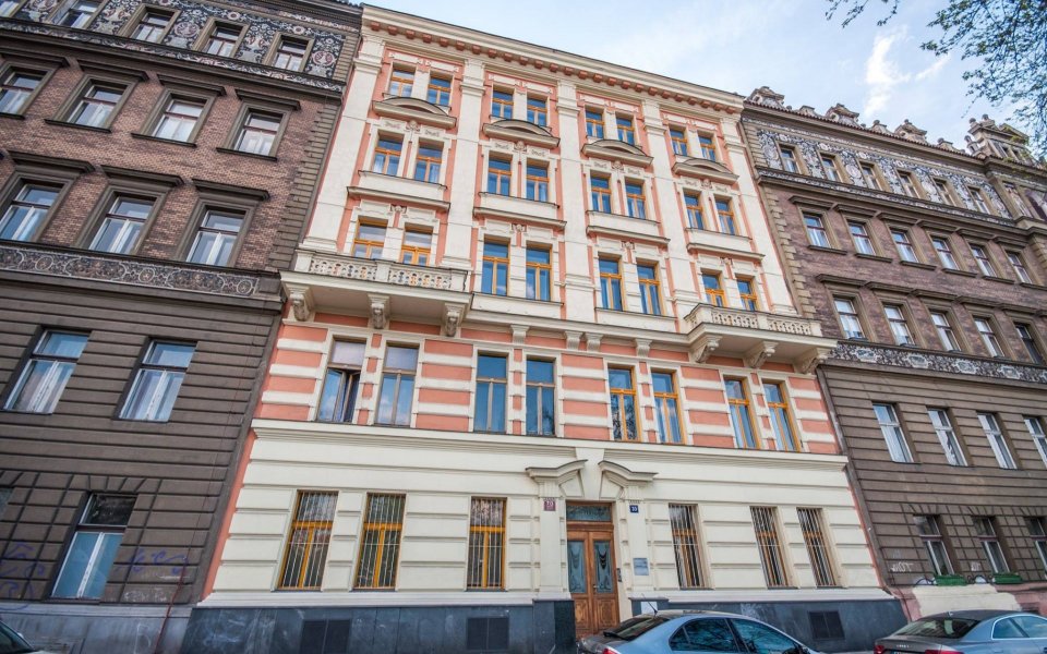 Janáčkovo nábřeží 713 a herečka Nataša Gollová