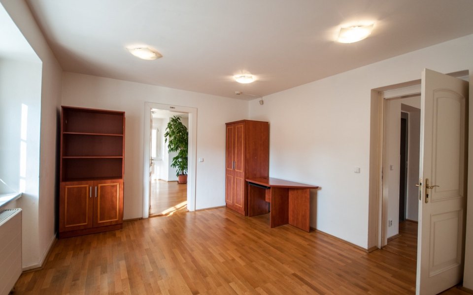 Pronájem kanceláře 95m²