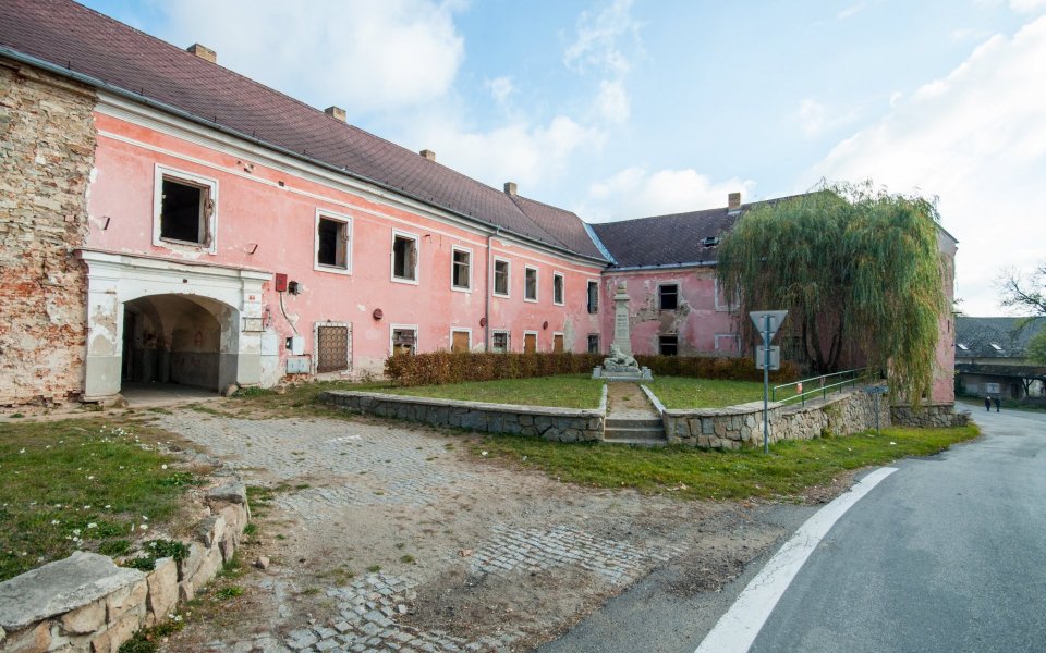 Prodej památky 6961 m², pozemek 2146 m²