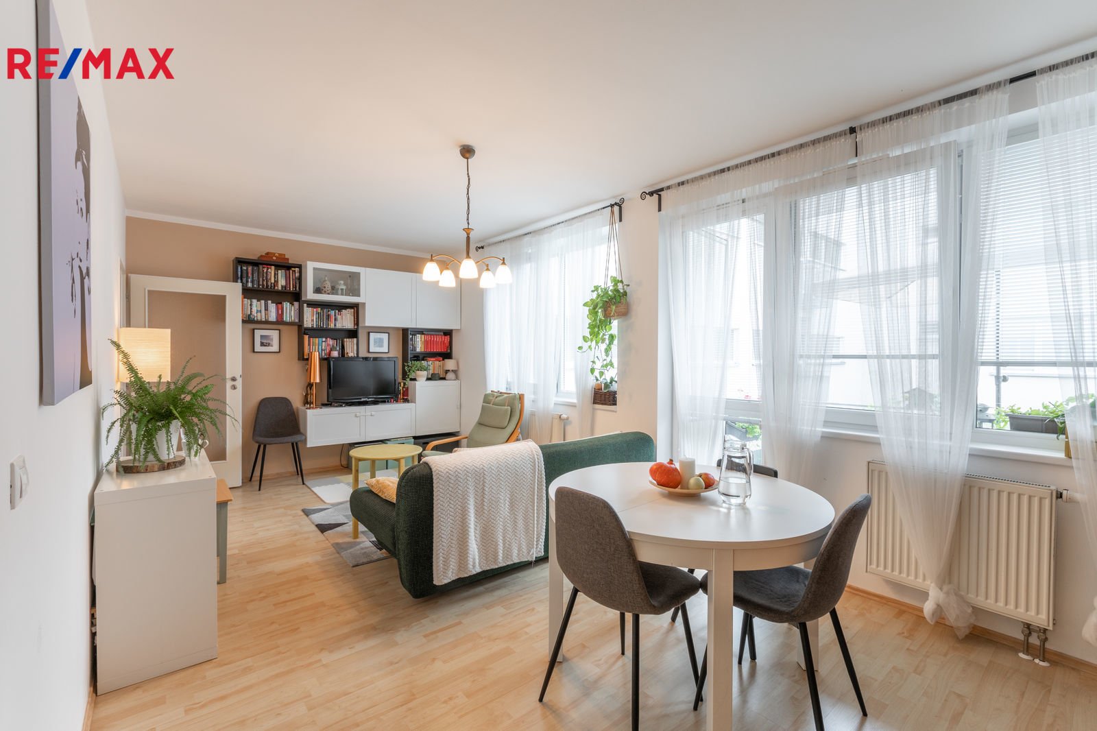 Prodej bytu 3+kk v osobním vlastnictví 70 m², Praha 9 - Hostavice