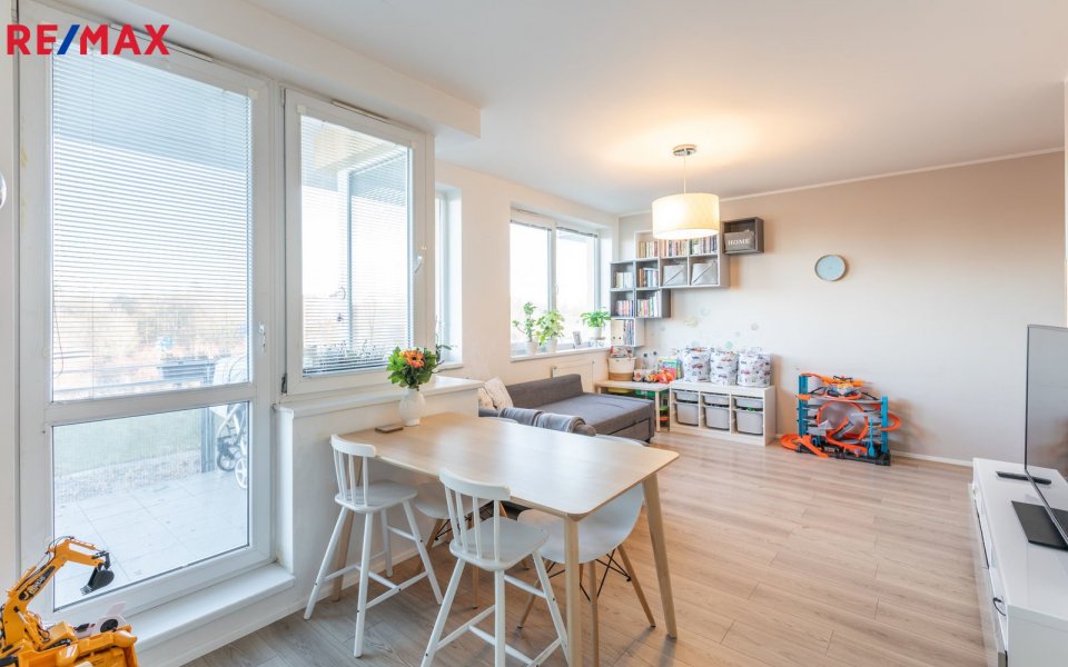 Pronájem bytu 2+kk v osobním vlastnictví 57 m², Praha 9 - Hostavice