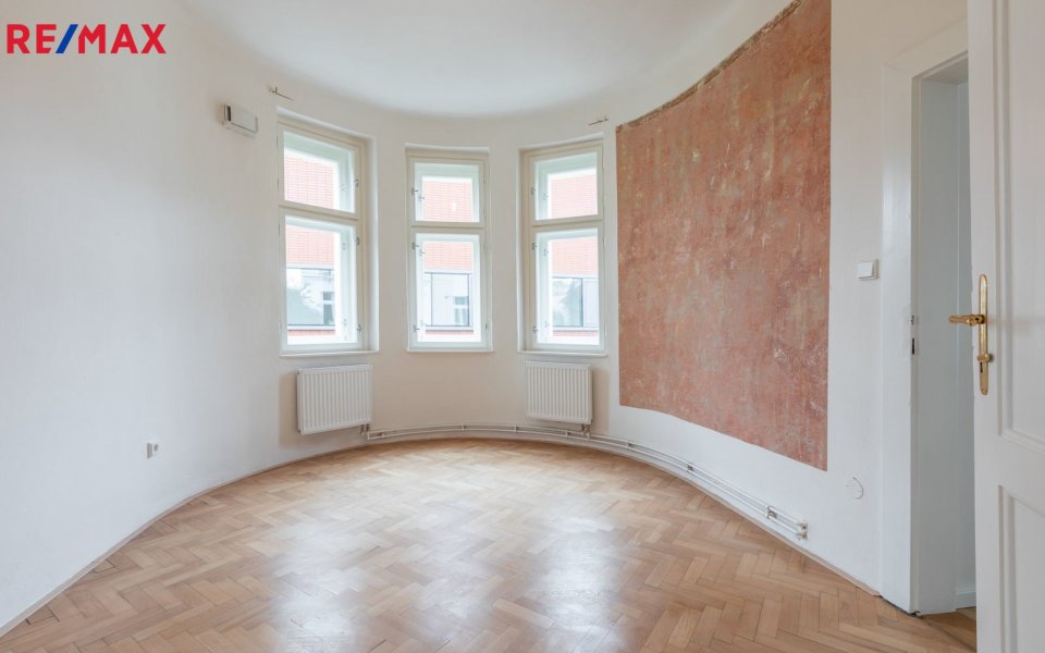 Pronájem bytu v osobním vlastnictví 13 m², Praha 8 - Libeň