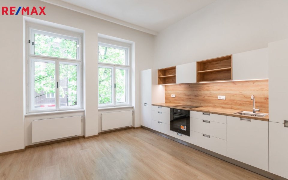 Pronájem bytu 2+kk v osobním vlastnictví 43 m², Praha 8 - Karlín