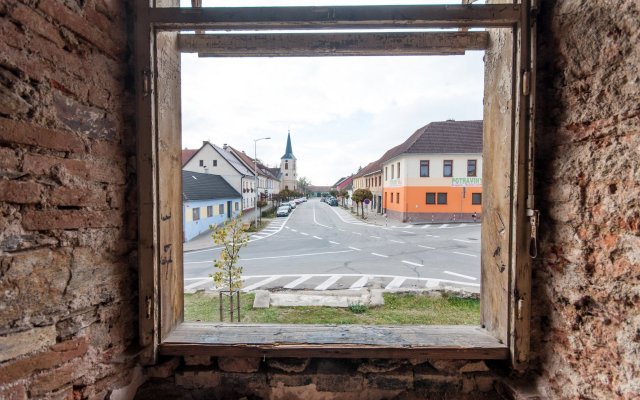 Výhled ze zámku do města